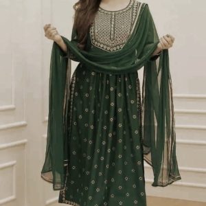 নায়রা কাট থ্রি-পিস