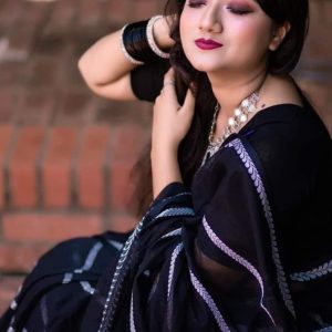 শাড়ী