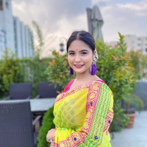 হাফ সিল্ক শাড়ি