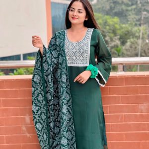 ❤️জর্জেট চুন্দ্রি ওড়না থ্রি -পিস❤️